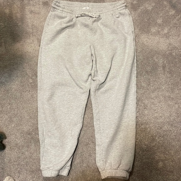 SOLD TNA Cozy Fleece Boyfriend Sweat Pant - Picture 2 of 3